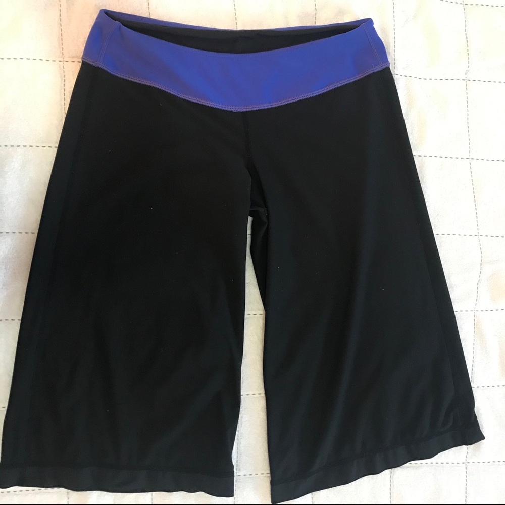 Lululemon Reversible Capris - Picture 4 of 5